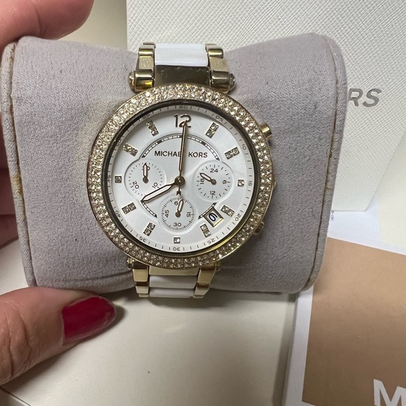 Michael Kors Women's Gold and White Watch - Picture 1 of 4